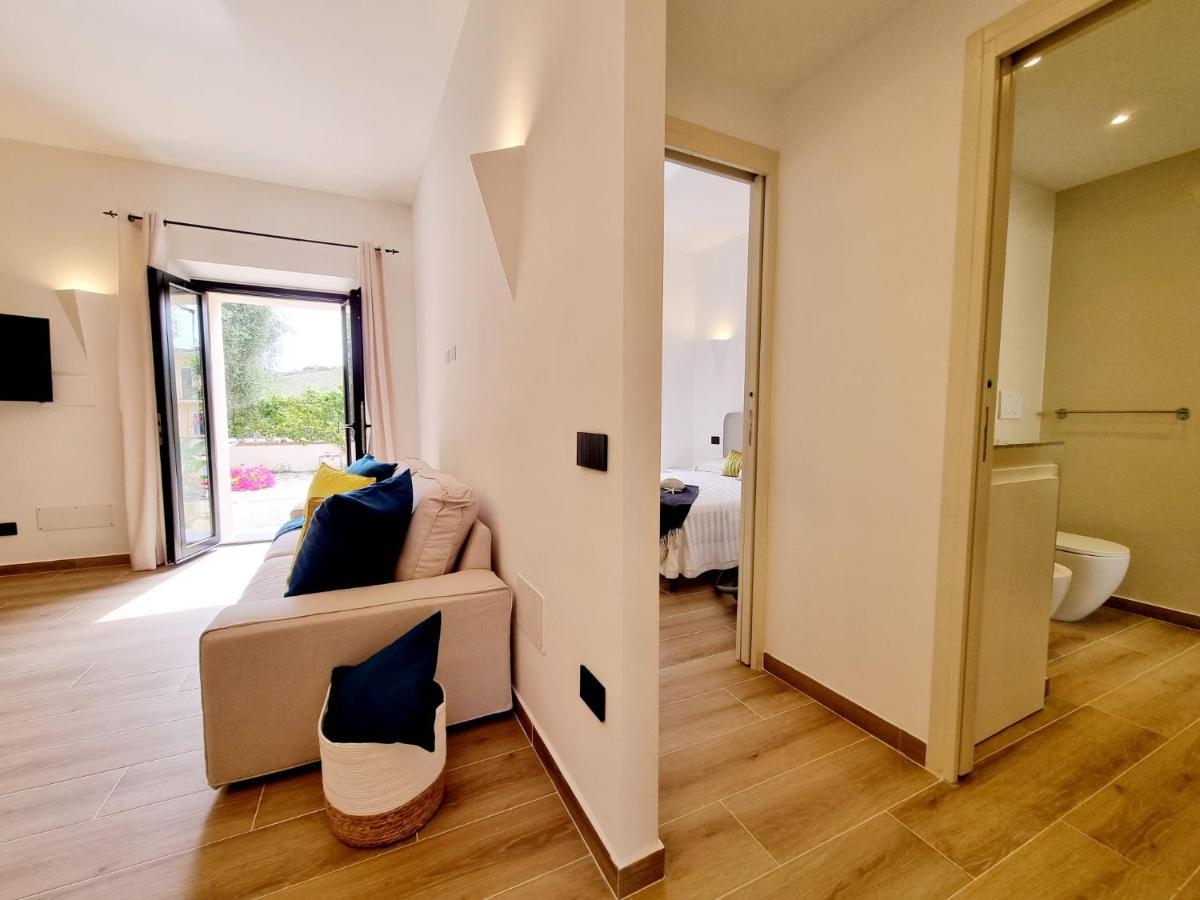 Apartamento Stazzo San Teodoro Il Ginepro Piscina Condivisa Exterior foto
